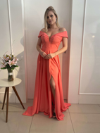 Imagem de vestido coral ombro a ombro