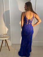 Imagem de Vestido azul de renda