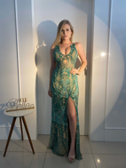 Imagem de Vestido verde esmeralda com nude