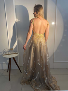 Imagem de Vestido dourado com branco